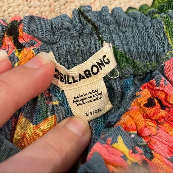 Billabong No Worries Convertible Off-The-Shoulder Floral Top, Small - Picture 5 of 5